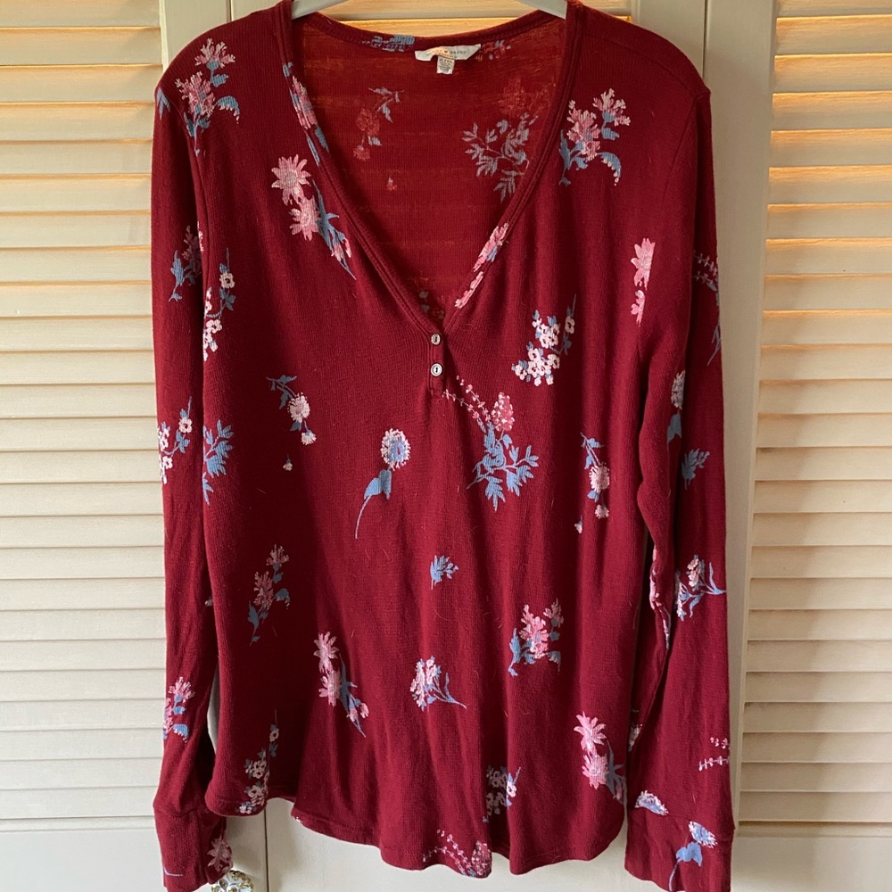 Lucky brand - Red floral women’s XLarge Henley